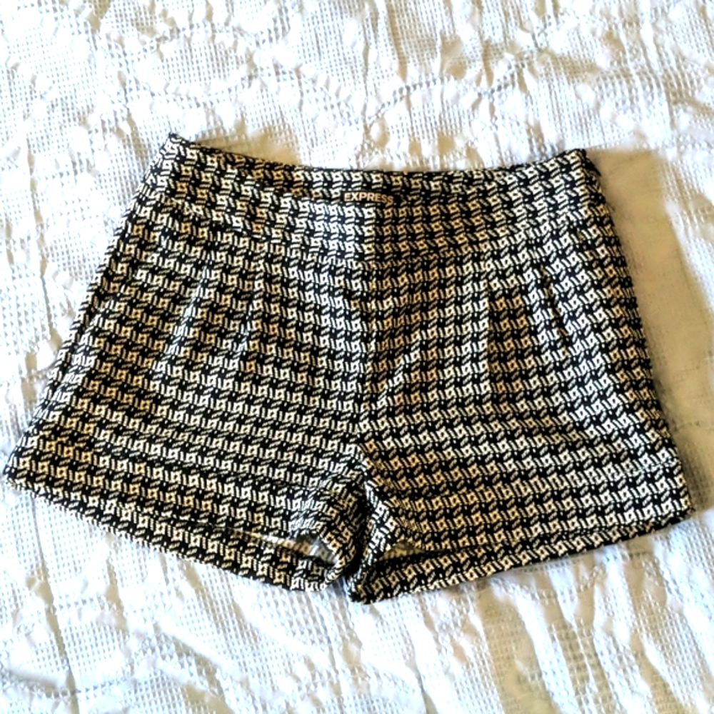 Express🖤 dress shorts